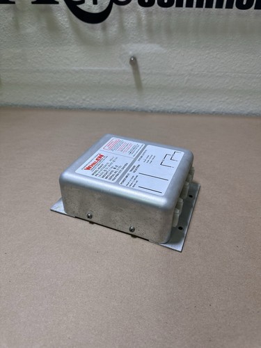 Whelen Power Supply 14/28V HDACF 01-0770028-05 (1951) - Foto 7 di 9