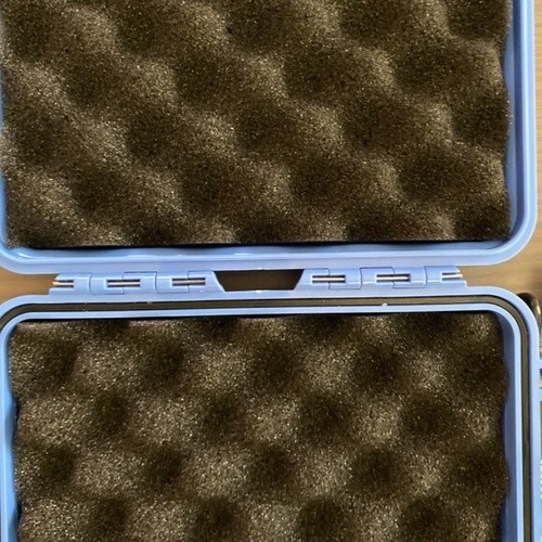 MAXELL RUGGED CARRYING CASE WATERPROOF BRAND NEW - Picture 3 of 3