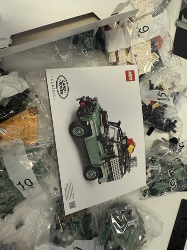 LEGO 10317 Icons Land Rover Classic Defender 90 - Foto 7 di 9