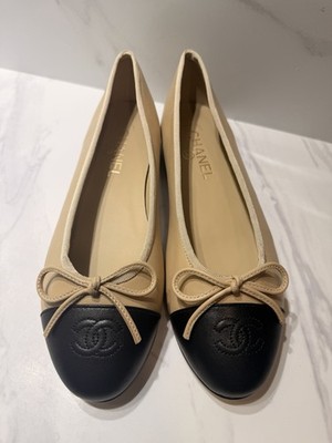 CHANEL Beige Black Cap Toe Ballet Flats CC Leather Bow Shoes EU 39 US Size 8