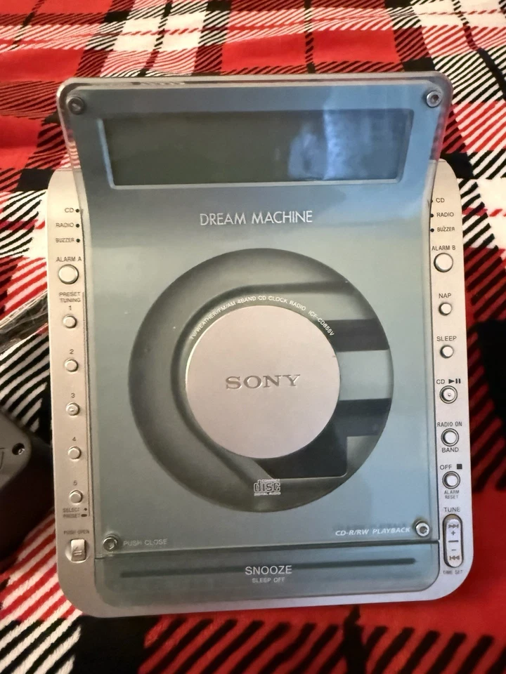 Sony Dream машина будильник CD плеер радио ICF-CD855V проверено работает отлично! - Изображение 4 из 4