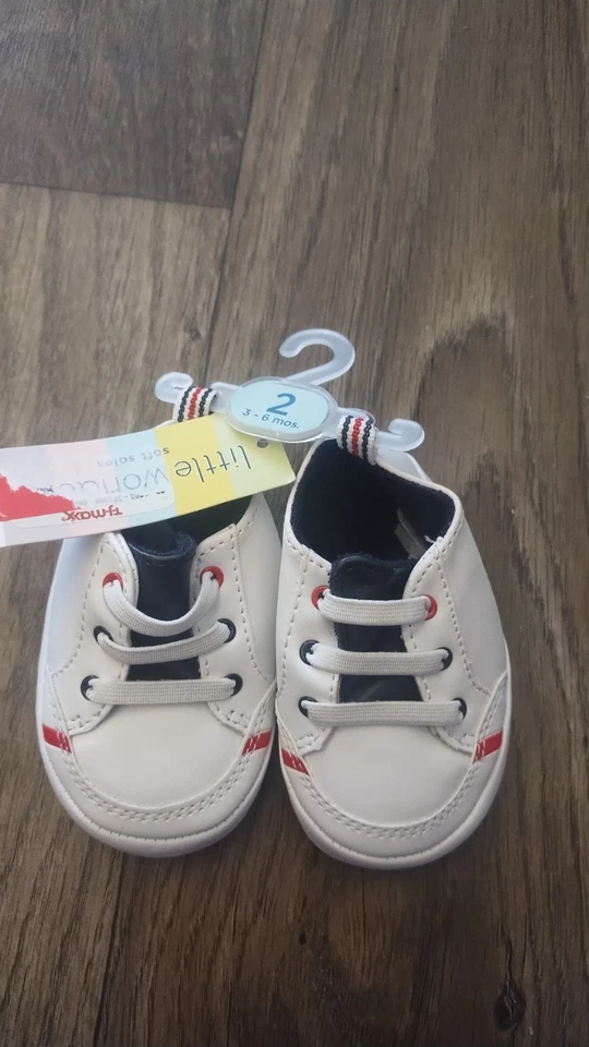 Little Me BOYS  Slip on shoes Infant size 2 (3-6m) NWT - Image 4 of 4