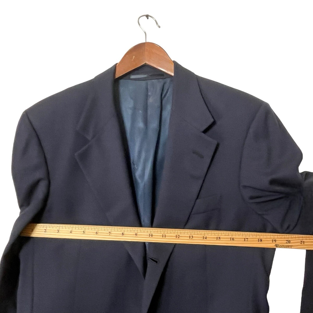 Yves Saint Laurent Men's 100% Wool 3 Roll 2 Button Suit