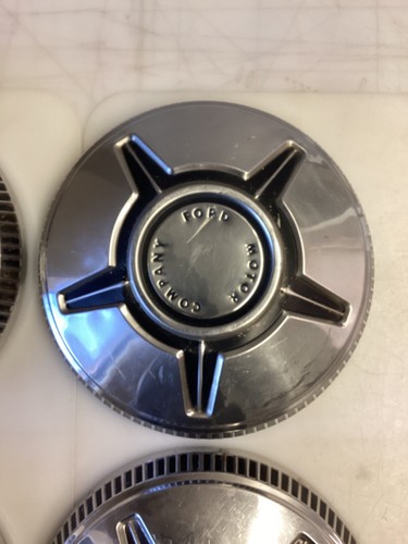 (4) 1970-74 Mustang, Maverick stainless hubcaps , D0DA-1130-A, Econoline Van - Picture 9 of 18
