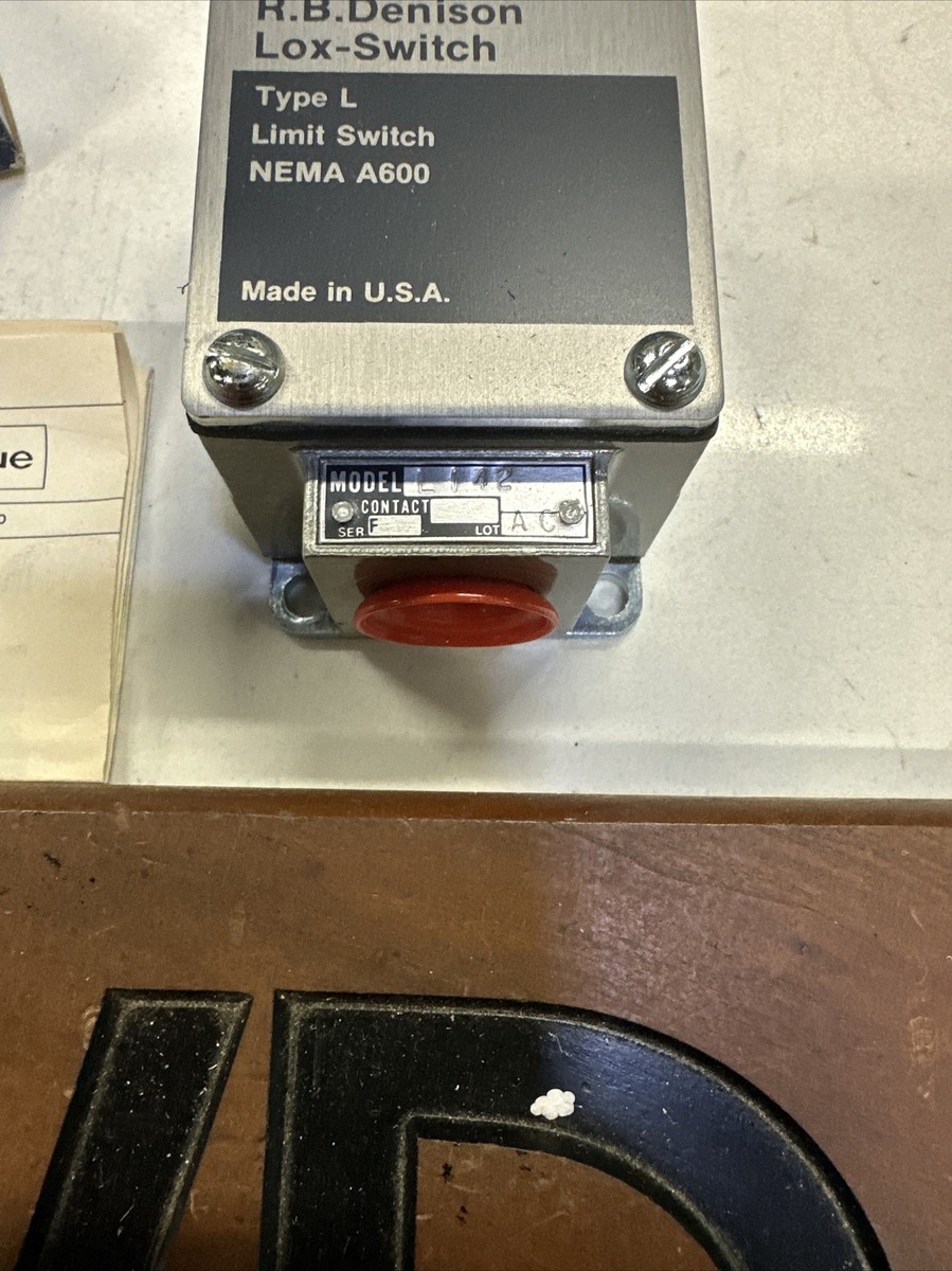 NEW TELEMECANIQUE L142-2M SER F R.B. DENISON LOX-SWITCH TYPE L