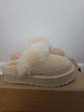 UGG Women's Disquette Chalet Clogs Platform Slippers US 7 Sand Castle
