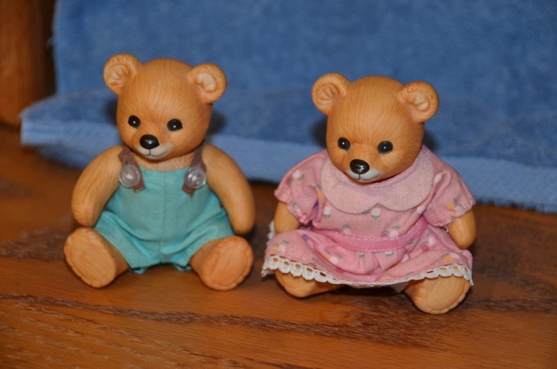 Vintage Boy and Girl Bears Jointed Original Outfits By Homco Int Pink Blue 