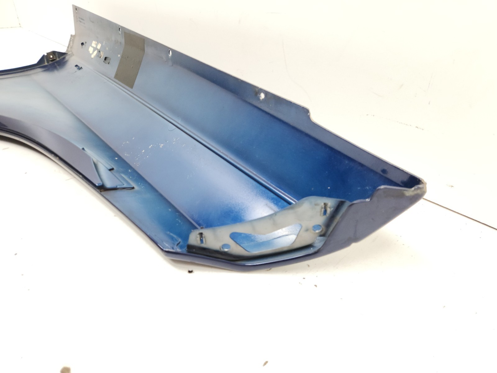 2012-2014 MCLAREN MP4-12C 650S SPIDER RIGHT SIDE QUARTER ROCKER PANEL BLUE OEM