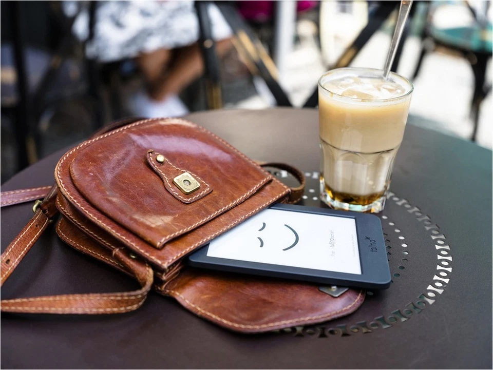 Tolino page 2  E-Book Reader - Aussteller - Bild 2 von 4