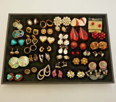 VINTAGE Jewelry Lot 37 Pcs Earrings Napier, Trifari, Marvella Clip-on Movie Prop