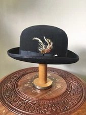 Capas Design Black Wool Derby Hat With Feather Spray