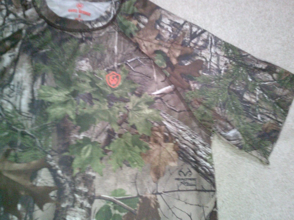 Game Winner T Shirt Mens Small Green Camo Realtree - Image 4 of 4