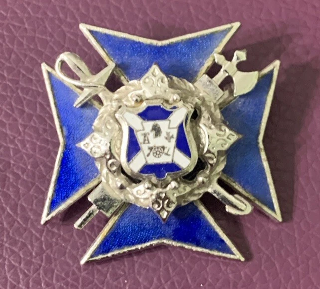 Broche Vintage Coro Grande Cresta Colgante Escudo Azul Cruz Maltesa Firmado