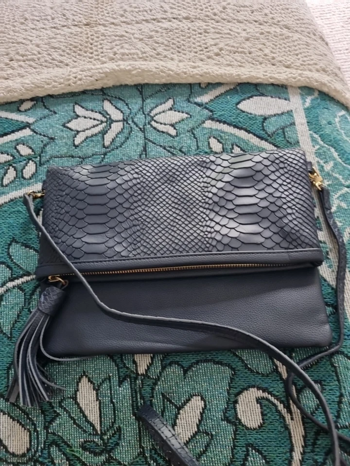 GIGI New York Leather Shoulder Crossbody Bag Embossed Navy Blue Handbag BNWOT A8 - Image 2 of 4