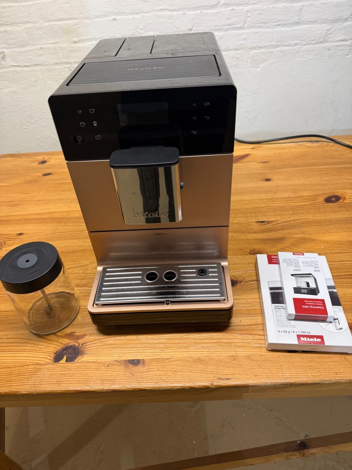 Miele CM 5510 Silence fully coffee machine rose gold