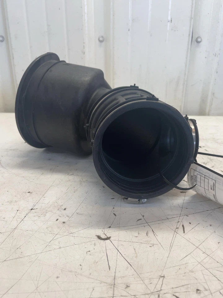 18-24 Gmc Sierra 2500hd 6.6升进气管软管Oe 84134710 — 第 4/4 张图片