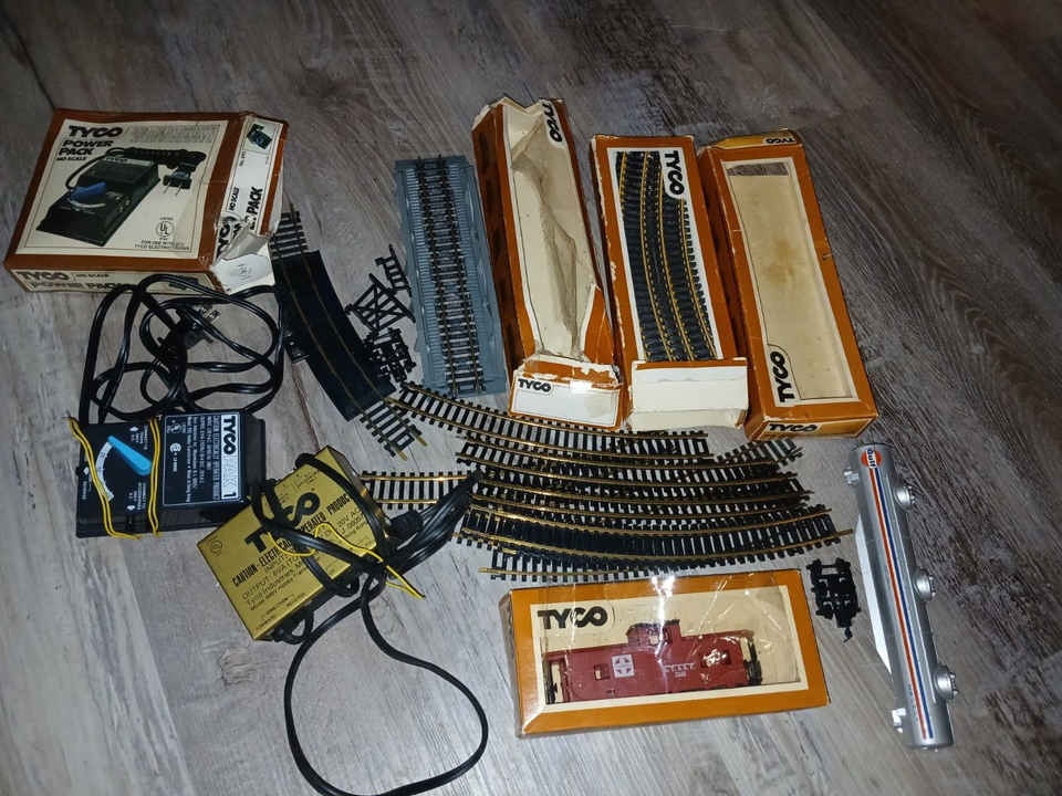 Tyco HO Scale Train LOT Gulf 7240 Power Packs Tracks eBay