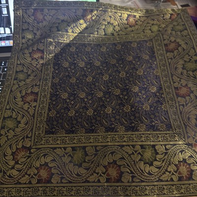 Indian Silk Duvet 100x80  2 Queen Pillows And 2 Decorator Pillowd