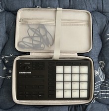 Native Instruments Maschine Mikro MK3 Drum Co...