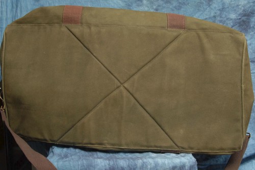 Duluth Pack Xtra Large 27” Canvas Duffle Bag in Good Condition - Picture 4 of 5