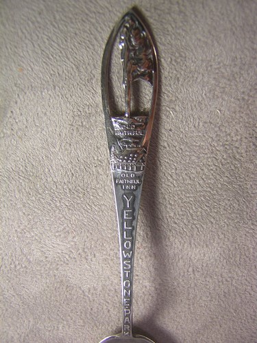 Chas M. Robbins Sterling Silver Souvenir Spoon ~ Yellowstone Park ~ Old Faithful - Picture 1 of 5