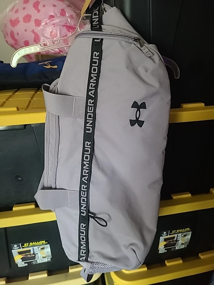 Bolsa de viaje Under Armour Signature para mujer Foto 2 de 3