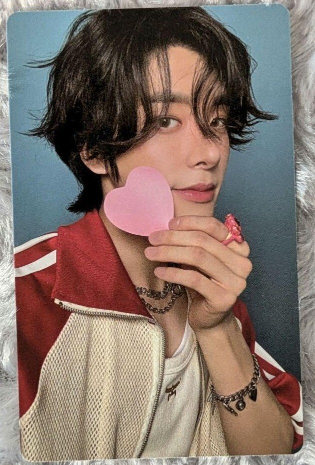 enhypen romance untold inceptio jakeジェイク 🦮 ENHYPEN JAKE• ENHYPEN <ROMANCE : UNTOLD> Concept Photo