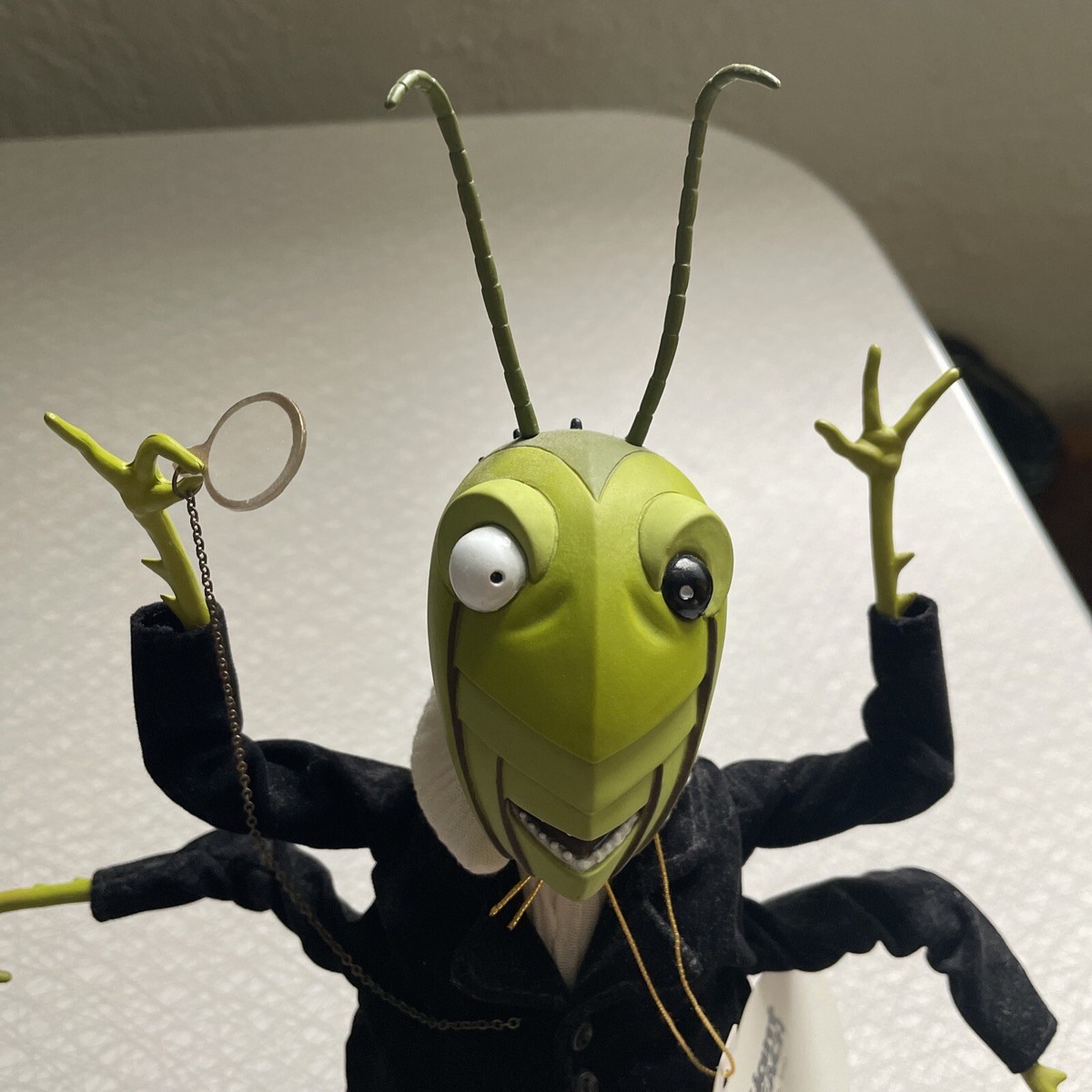 VINTAGE DISNEY JAMES AND THE GIANT PEACH GRASSHOPPER 1996 JUN