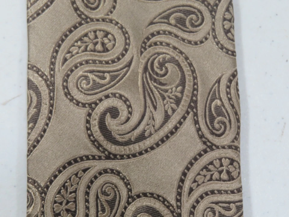 DKNY Silk Tie Beige Geometric Necktie 58 x 3.5 - Image 3 of 4