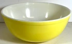 Vintage Pyrex Large Yellow Mixing Bowl #404, 4 Quart, 1950-1960s