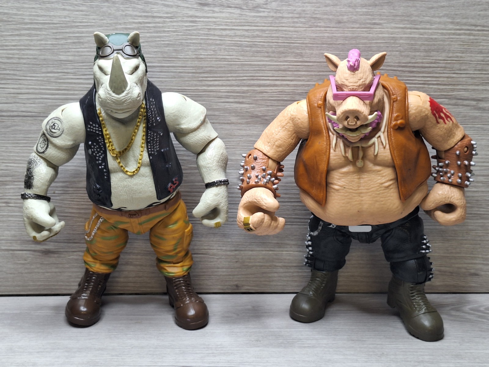TMNT - Bebop 2015 Figura Playmates 10.5" Grande Tortugas Ninja Adolescentes Mutantes