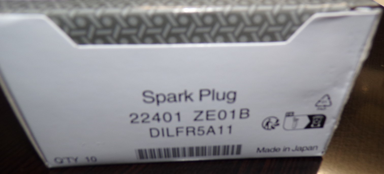 GENUINE NISSAN FRONTIER XTERRA  NV SERIES SPARK PLUG SET OF 6 OEM 22401-ZE01B