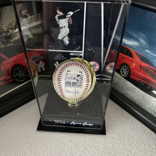 Aaron Judge Signed 2017 ROY Baseball Yankees MLB &Fanatics With Display Case - Picture 1 of 7