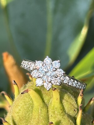 Tiffany & Co. フラワーデザインリング Tiffany & Co Platinum Diamond Flora Flower Diamond Band Ring, Size
