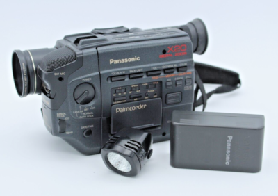 VNTG '92 Panasonic Palmcorder X20 Digtl Zoom PV-42 w/ Battery
