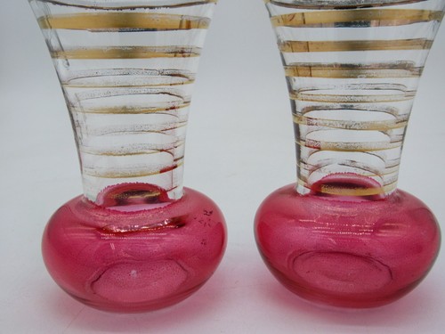 Vintage Pair of Bartlett Collins 3.75" Glass Bud Vases Pink with Gold Stripes - Picture 7 of 7