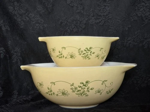 Set Of 2 Pyrex Vintage Shenandoah Cinderella Mixing Bowls 443 and 441