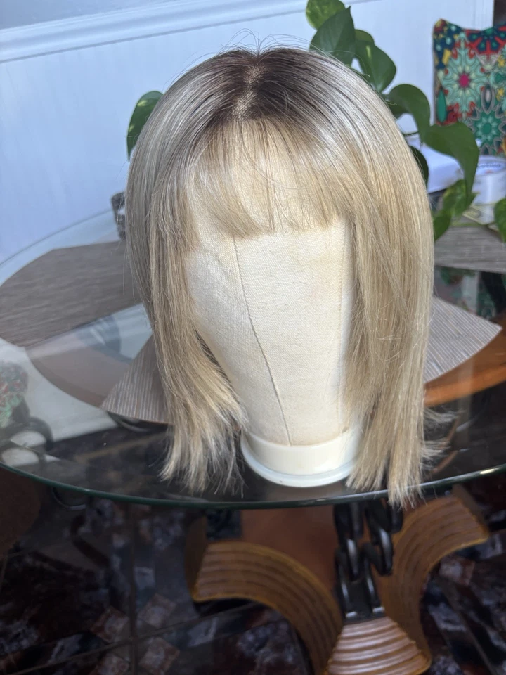 Peluca Jon Renau Lite atada a mano sintética modificada longitud rubia California. Foto 4 de 4