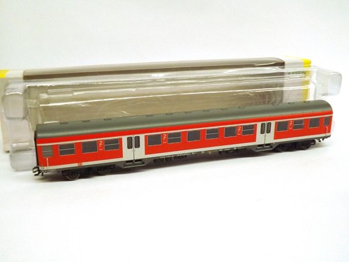 Trix 23433 Epoche V DB 2. Klasse Reisezugwagen rot (HO) originalverpackt | Zustand: Used