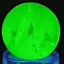 Small Vintage Swirl Marble .56 Inches UV Reactive Near-Mint Condition
