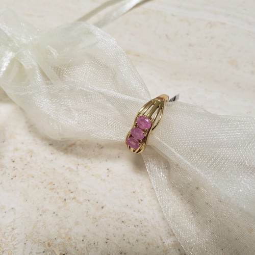 Madagascan Pink Sapphire, Sterling Silver Trilogy ring, size O, 7. - Picture 3 of 9