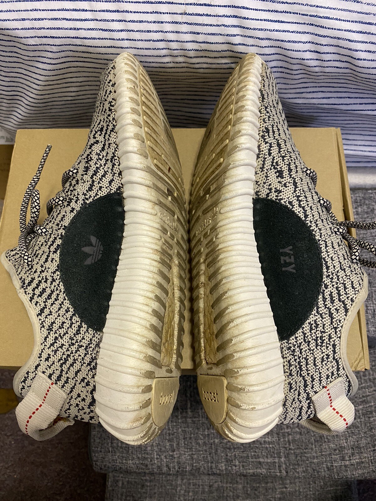 Authentic Adidas Yeezy Boost 350 Turtle Dove Size 8 - Pre-owned image 5