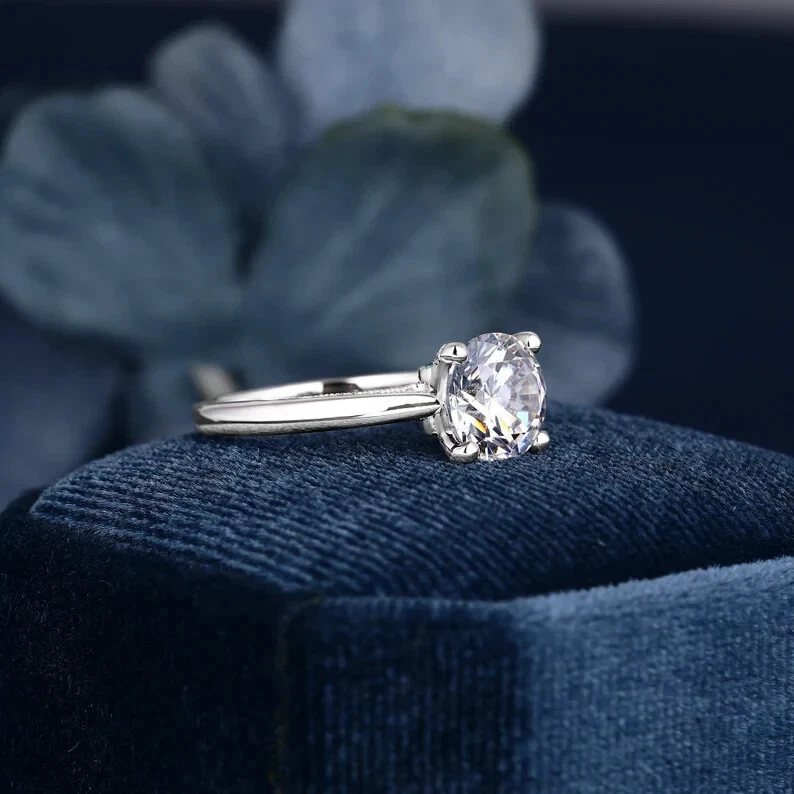 Solitaire 1.12CT Round Cut Lab-Grown Diamond & Green Emerald 950 Platinum Ring - Image 4 of 4