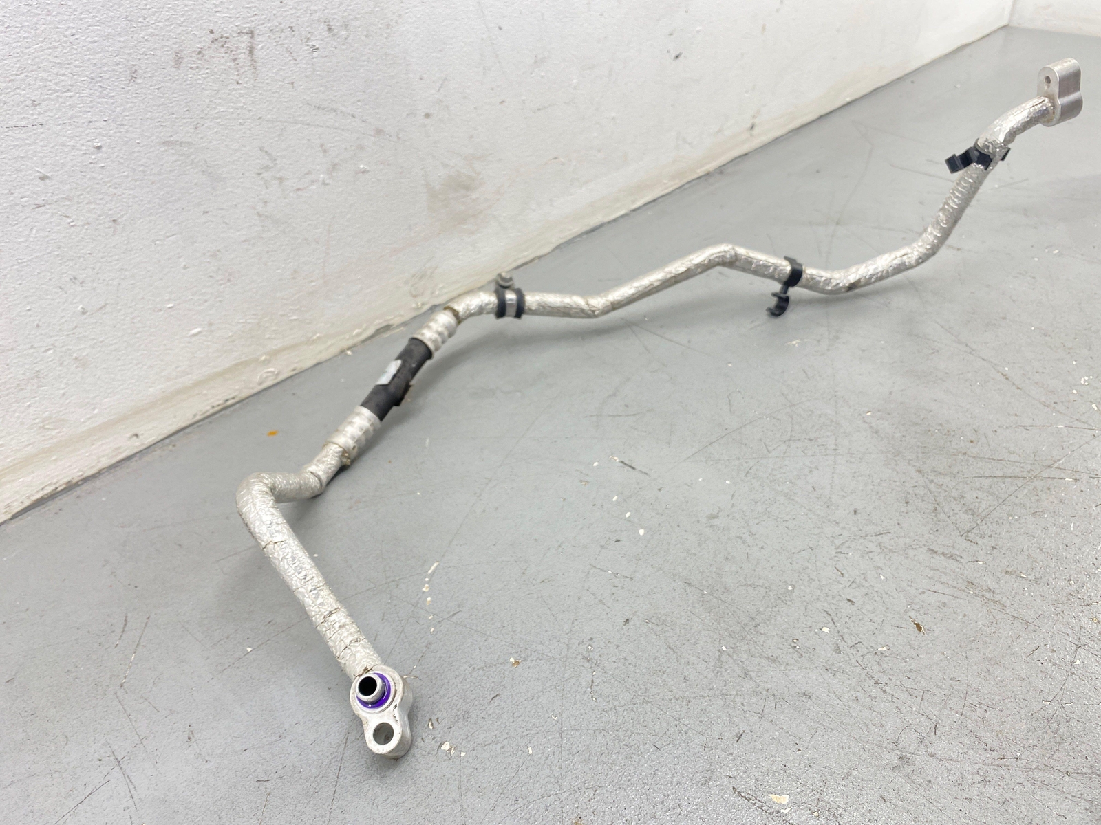 2020-2023 MCLAREN GT 4.0L ENGINE WATER COOLANT PIPE HOSE LINE 22AA949GP OEM 2021