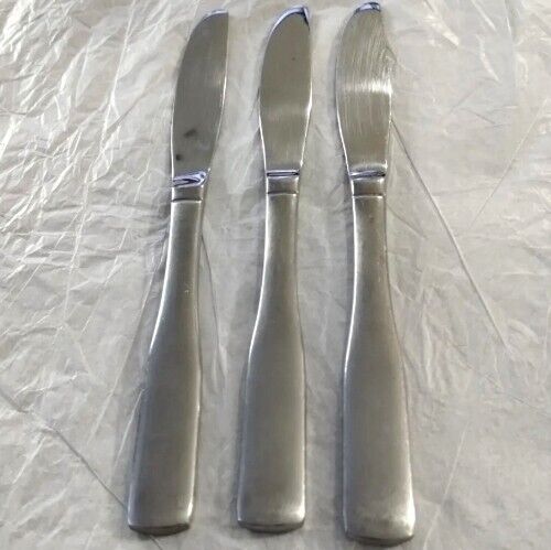 Cambridge MADISON 3 DINNER KNIVES Stainless Flatware Satin Finish Silvertone  - Picture 1 of 2
