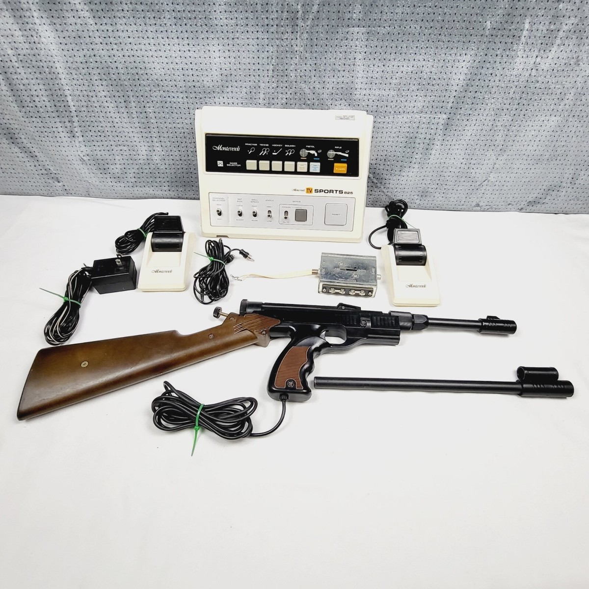 Vintage Lloyd's TV Sports 825 Video Game Console Rifle 2