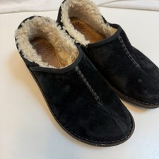 Ugg Women s Betty Sheepskin Clogs, Black, Size 7, See Photos