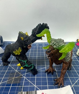 Schleich Eldrador Jungle Emperor & Battle Rhino Figures