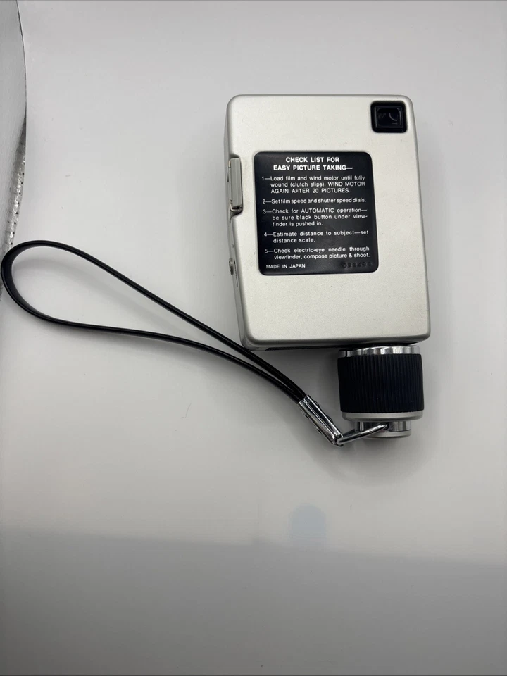 Bell and Howell Dial 35 35mm Half Frame Film Camera w/28mm Lens Excellent Shape - Image 4 of 4