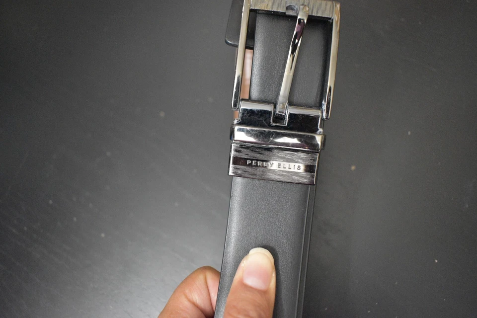 Perry Ellis Reversible Brown Black Belt Size 32/80 Faux Leather HP06021 Mens - Image 2 of 4